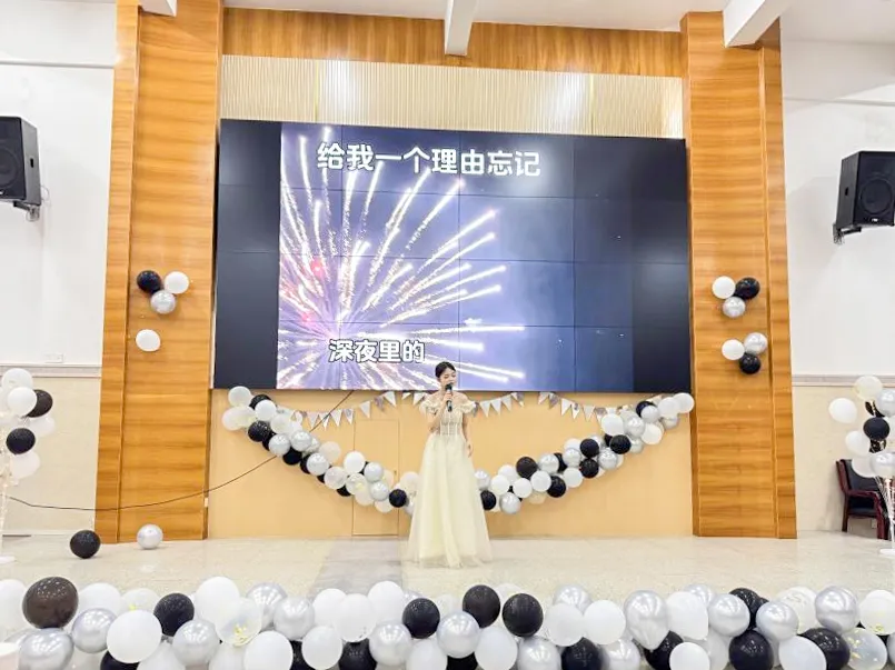 2024年校園藝術(shù)文化節(jié)系列報道(四)——“音為熱愛 樂在其中”第十一屆校園十佳歌手大賽(圖5) 2024年校園藝術(shù)文化節(jié)系列報道(四)——“音為熱愛 樂在其中”第十一屆校園十佳歌手大賽(圖5)